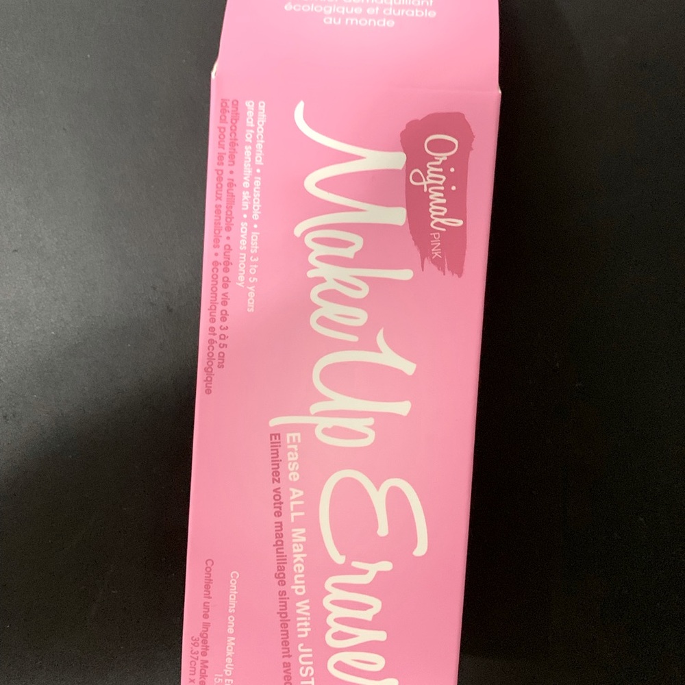 Makeup eraser